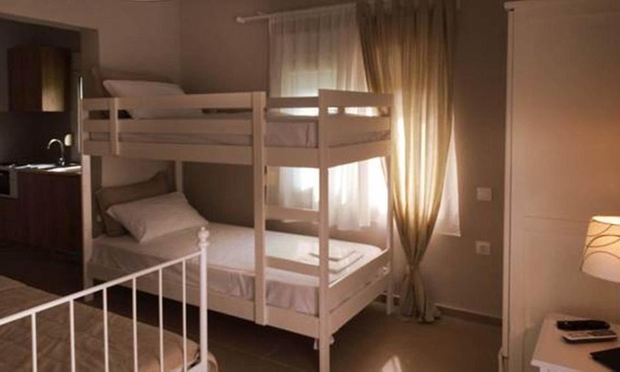 Pefkari Apartment | Smaragdi Studios