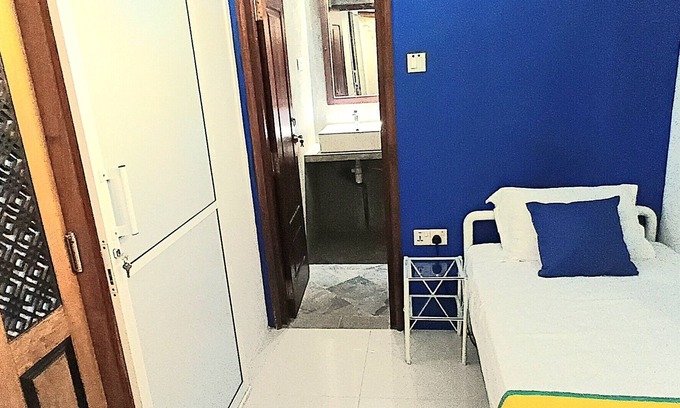 Polgasowita Villa | Smart Single Room with Private Toilet