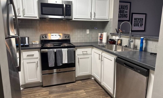Acworth Apartment | Smart, Stylish Apartment , Alexa & Purple Mattress
