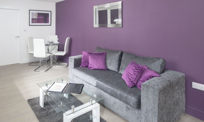 Loughborough Apartment | SmartApart - 3 Bedroom Serviced Apartment