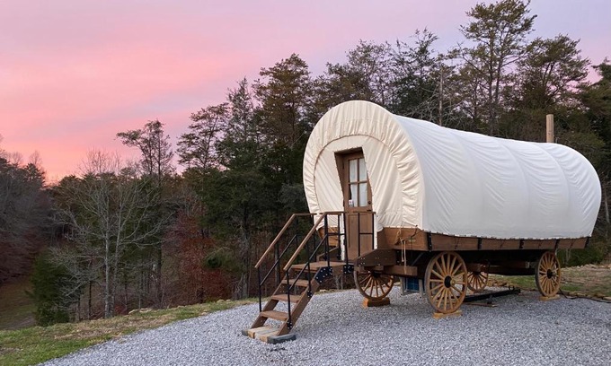 Sevierville Other | Smoky Hollow Outdoor Resort Covered Wagon