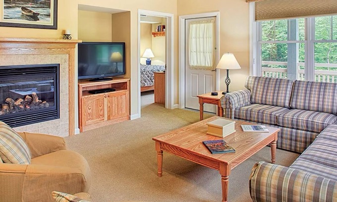 Jeffersonville Resort | Smugglers Notch Awarded #1 Resort in the East by SKI Magazine 2023 2BR/2BA Suite