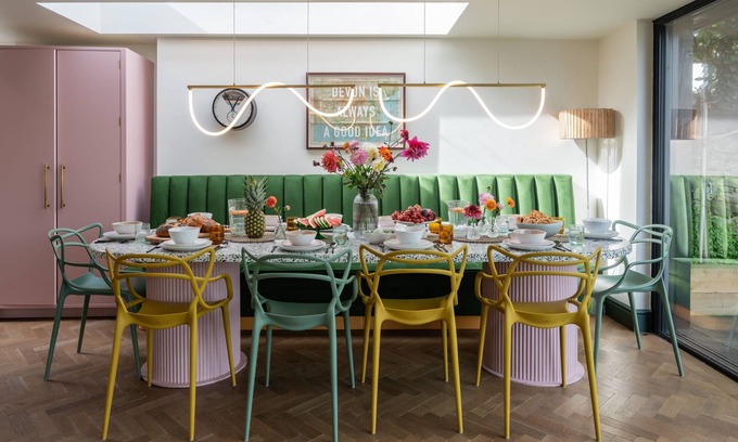 Malborough House | Smurf House - a house that sleeps 12 guests in 5 bedrooms
