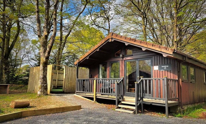 Llanybri House | Snowdrop 13-Hot Tub-Woodlandlodges-Carmarthenshire