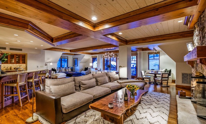 Avon Ski Chalet | Snowflake Penthouse by Cuvee | Mountain&Slope view