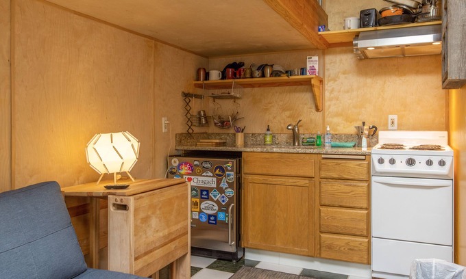 Alyeska Apartment | Snug ski-in/ski-out condo with WiFi - right next door to the slopes