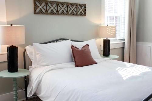 Ghent Apartment | Sojourn at Colley Manor Unit 6