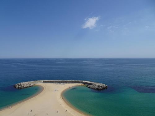 Sokcho Apartment | Sokcho beach sunrise ocean view(Summit Bay 14F)