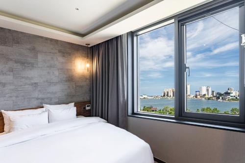 Sokcho Hotel | Sokcho Business Hotel CAMEL