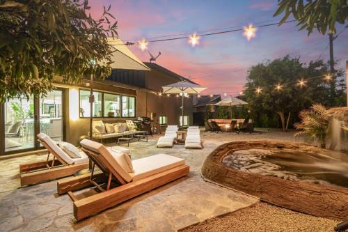 Park Scottsdale Four House | SolaNova Designer Oasis with Cocktail Pool & Theater