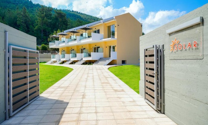 Skala Rachoniou Hotel | Solar Suites