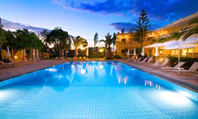 Malia Resort | Solimar Ruby