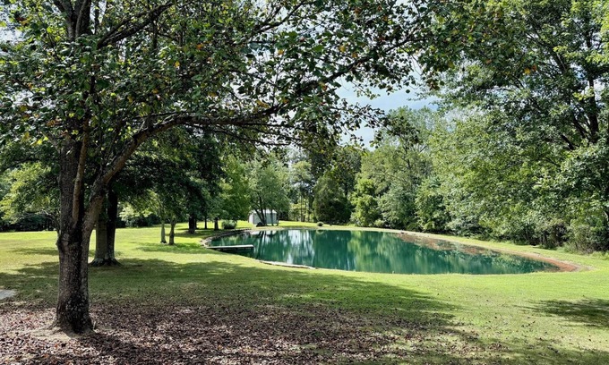 Magnet House | Solitude and Discovery overlooking the great Oxbow Bend of the Ohio River.
