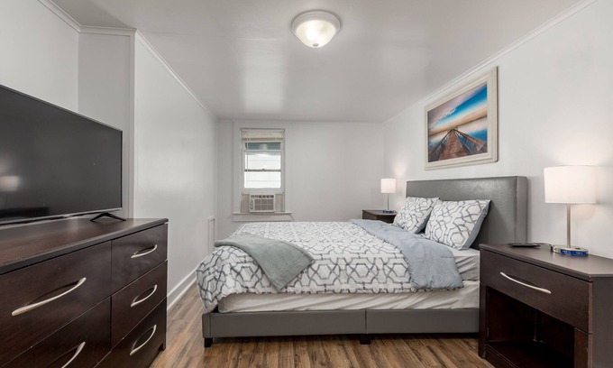 Ocean City Condo | Somerset Harbor Condo 4 Near boardwalk & the beach park 2 cars pet friendly