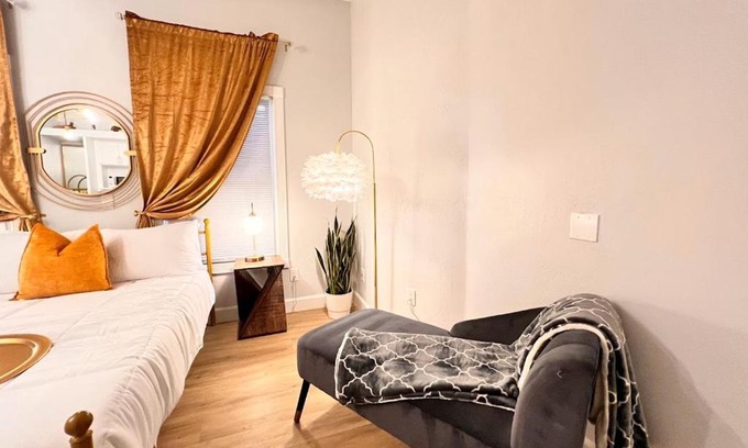 Cortez Hill Hotel | Somerset Hotel