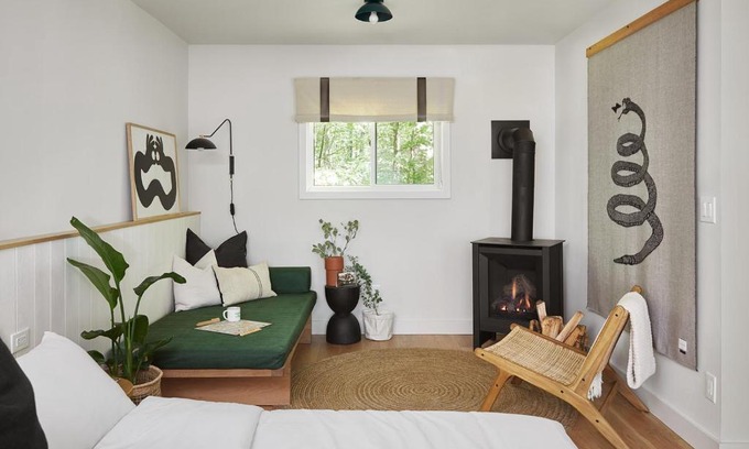 Calabogie Hotel | Somewhere Inn Calabogie