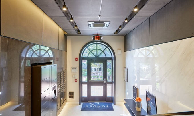 Navy Yard Apartment | Sonder Callisto | One-Bedroom Apartment