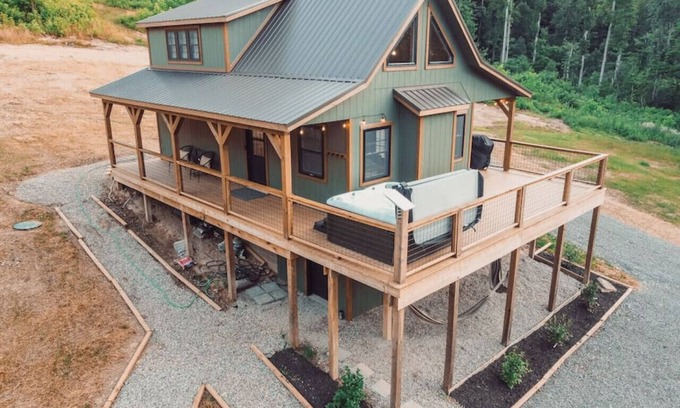South Bloomingville Cabin | Sonder Ridge Secluded Cabin in Hocking Hills