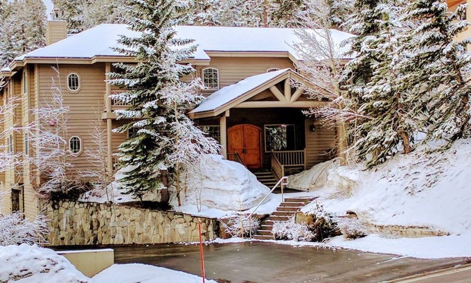 Mammoth Lakes Cabin | Sonenalp Penthouse- 2 Condos: 6BR, Private Hot Tub & Sauna, Walk to Canyon Lodge