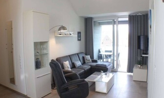 Kellenhusen Apartment | Sonnengarten 22 - Exclusive vacation apartment with a view of the sea and the pier.