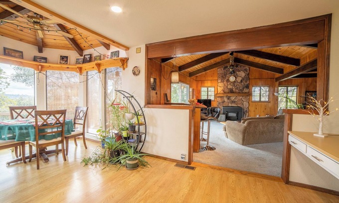 Phoenix Lake-Cedar Ridge House | Sonora Splendor – Stately 3 BDR on Secluded Lot w/Sauna, Pool Table & More!