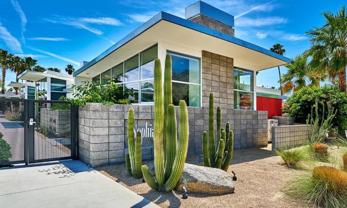 Palm Springs Apartment | Sophia Oasis Luxe 2BR Condo with Mountain Views