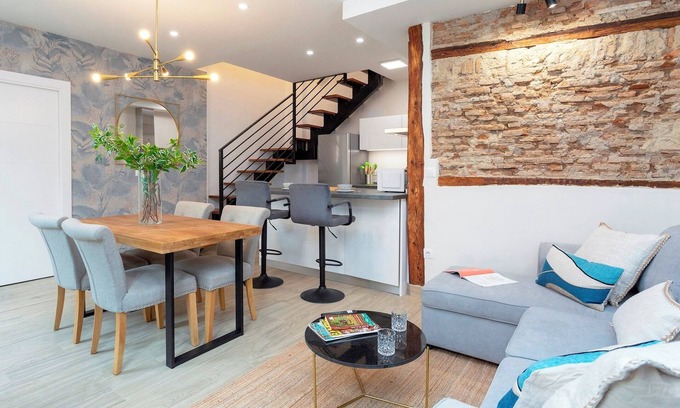 Central District Apartment | Sophisticated House with Terrace. Plaza del Realejo