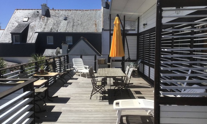 Treffiagat House | South-facing house facing the ocean