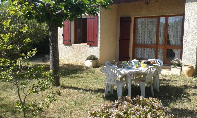 Lourmarin Villa | South Luberon Lourmarin Villa T3 + garden fence 1000m² prox tourist sites
