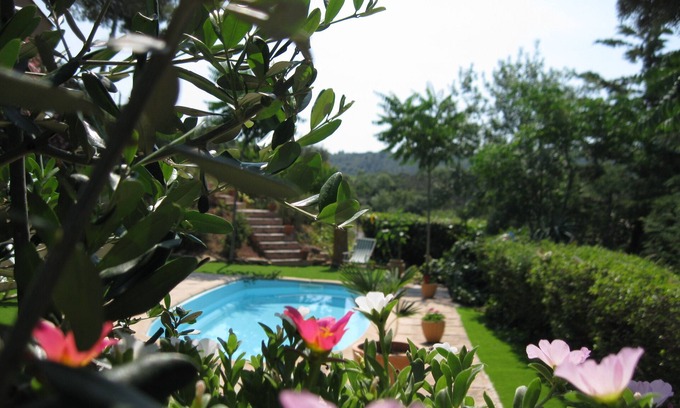 Pierrerue House | south of france sunny farmhouse in mediterranean garden