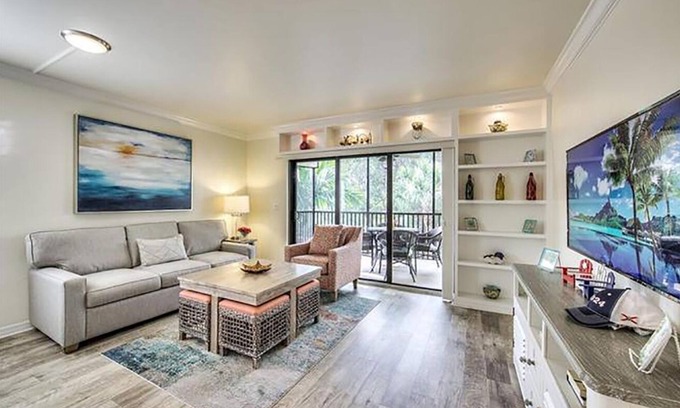 Captiva Condo | South Seas Villa, RARE Washer Dryer in UNIT Newly Renovated-MONTHLY ONLY