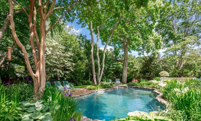 Tuckahoe Cottage | Southampton Secret Garden, Charming 3BR/3 BA Cottage and Pool