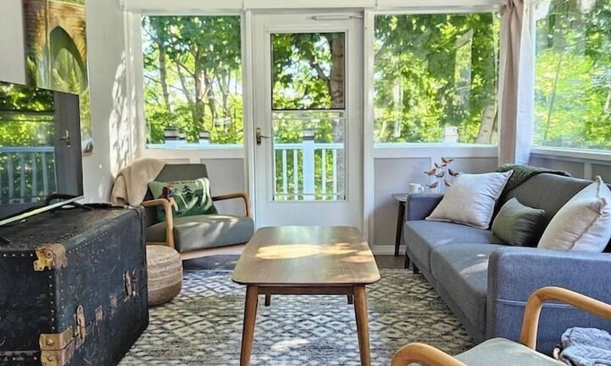 Southwest Harbor House | Southwest Harbor Sleeps 17