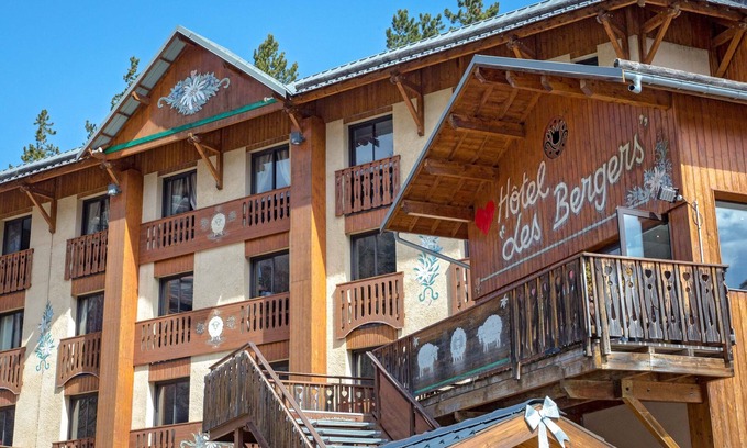 Pra Loup House | SOWELL Family Les Bergers