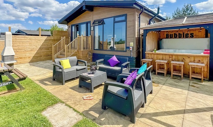 Raywell Ski Chalet | Spa Pacific (EV charger)