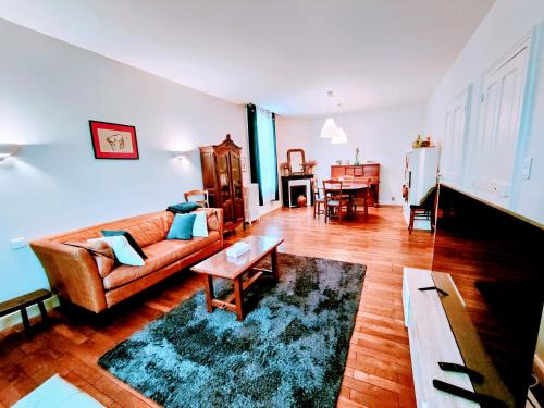 Auxerre House | Spacieuse Maison avec Jardin et Parking Auxerre