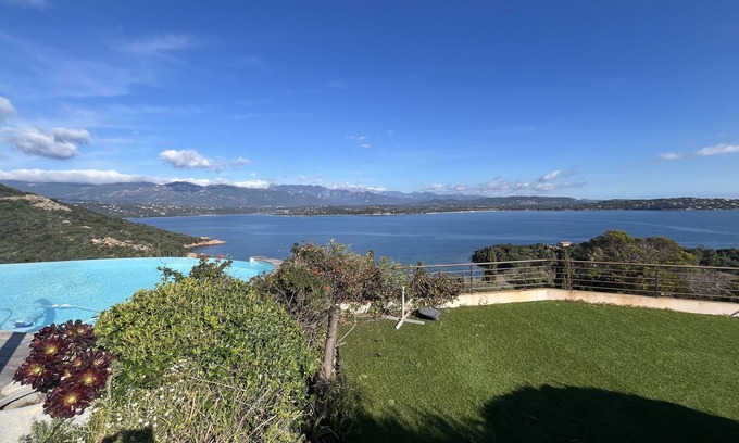 Porto-Vecchio Villa | Spacieuse Villa Familiale vue mer et Piscine, à 5 mn de la Plage de Palombaggia
