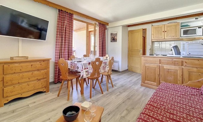 Les Bruyeres Apartment | Spacieux T3 aux pieds des pistes avec balcon ouest – 6 couchages - FR-1-344-1011