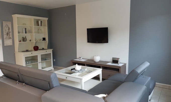 La Riviere-Saint-Sauveur House | Spacious House in Honfleur: 3 Bedrooms, Garden, Jacuzzi and Private Parking
