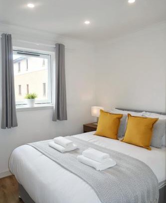 Paisley Apartment | Spacious 2 Bed Apartment Near Glasgow Airport