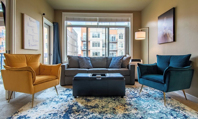 Belltown Condo | Spacious 2 BR Condo in the Heart of the City