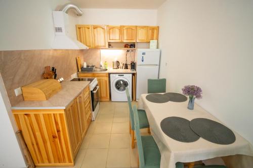 Burgas Apartment | Spacious 2BD Apartment - Walk to City Center and free Parking by Flat Mаnager