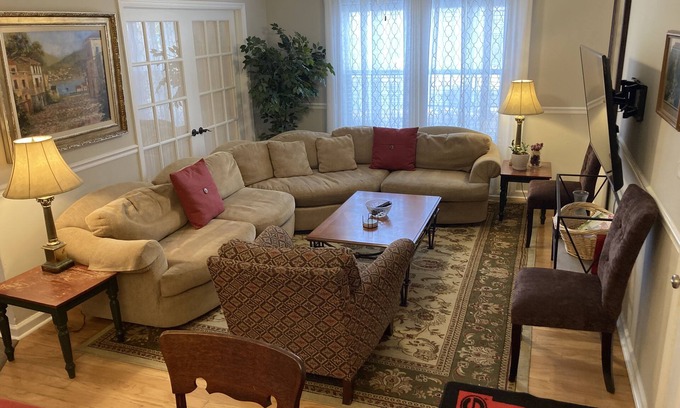 Athens Condo | Spacious 3 bed 2 bath condo close to Memorial Park, Five-points, & UGA in Athens
