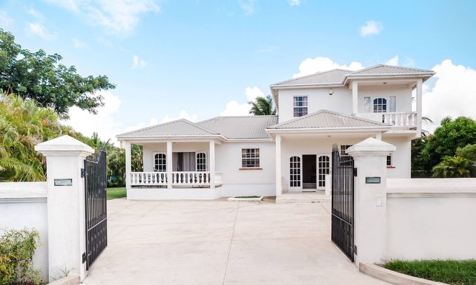 St. Lawrence Gap House | Spacious 3 bedroom holiday home, a perfect getaway!