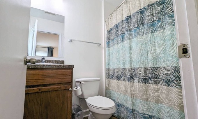 Biddleville House | Spacious 3 bedroom/3 bathroom townhome minutes from Uptown Charlotte.