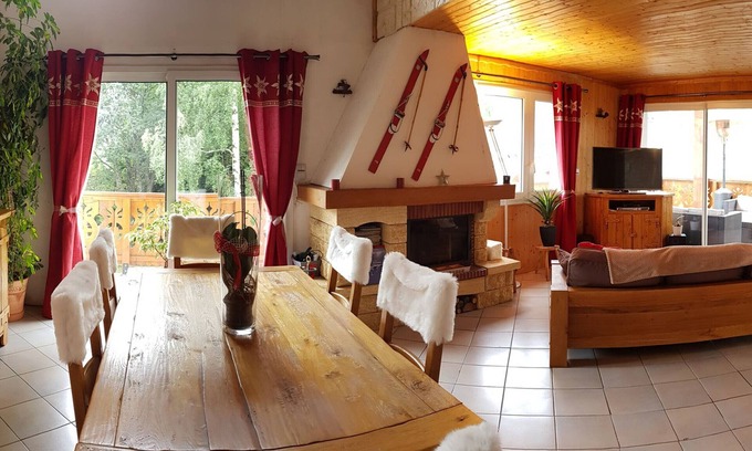 La Toussuire Apartment | Spacious 3-Bedroom Duplex for 9 with Mountain Views, Near Ski Lift and Private Parking