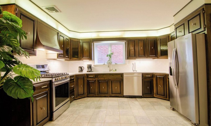 Hoboken Apartment | Spacious 3 bedroom with AC and WiFi in delightful Hoboken
