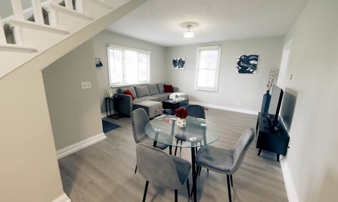 Terre Haute House | Spacious 3 BR Firepit + Grill Fun 6 Min to ISU