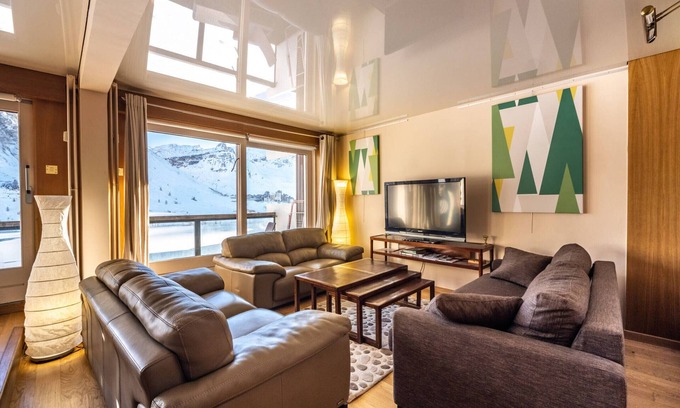 Tignes le Lac Apartment | Spacious 3-room apartment with balcony, close to slopes and shops, WIFI included