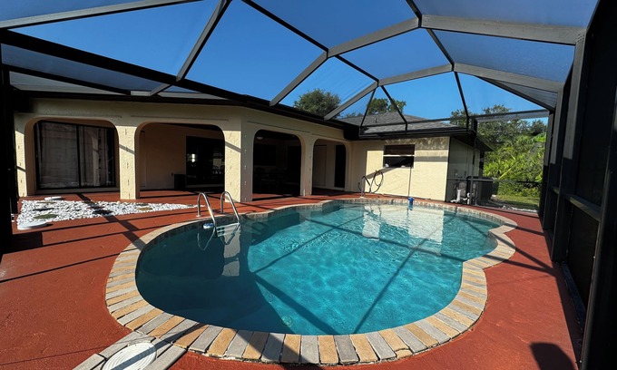 Port Charlotte House | Spacious 3BR home with Heated Pool & WiFi! Great spot near beaches & shopping!